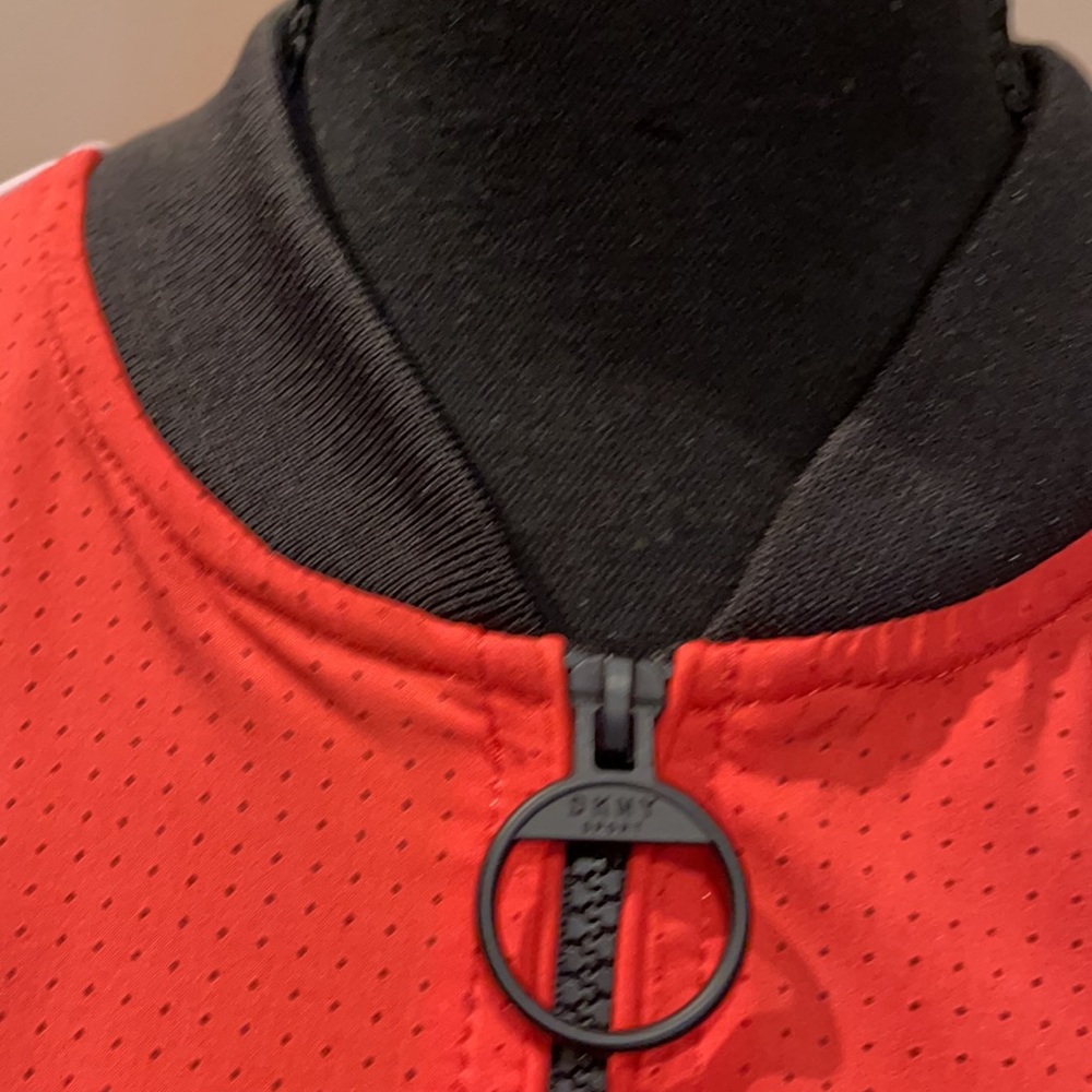 Track top - Picture 3 of 8
